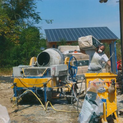 Kalkmischer und Hanfgebläse bilden eine Einheit.